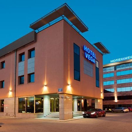 Business Hotel Vega Wroclaw Exterior photo