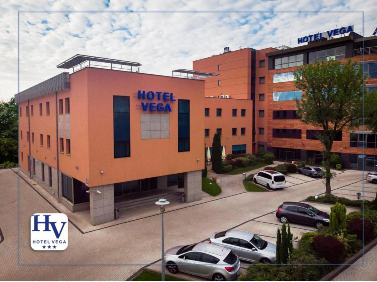 Business Hotel Vega Wroclaw Exterior photo
