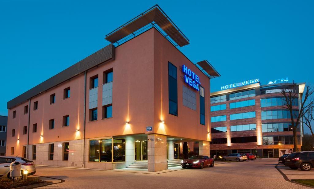 Business Hotel Vega Wroclaw Exterior photo